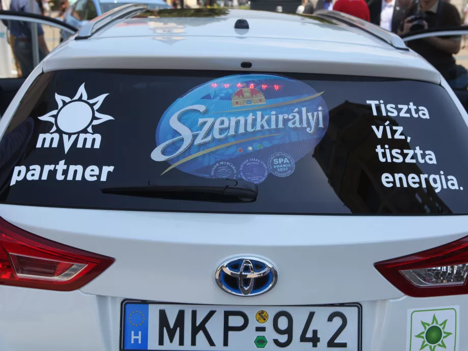 Egyfelé kell húzni a szekeret