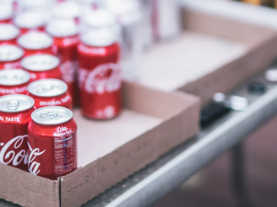 A Coca-Cola új technológiával segíti a gyengénlátókat