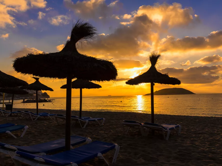 Vége az éjjeli utcai iszogatásnak Mallorcán