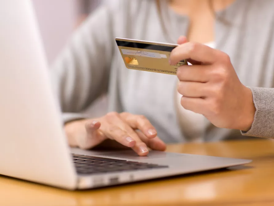 Tetemes bővülés várható idén az internetes vásárlásokban