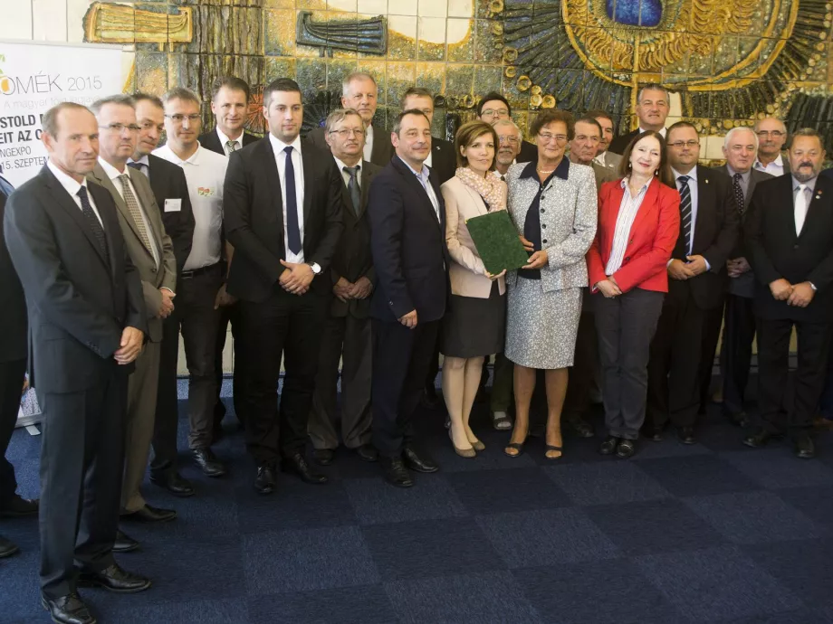 Közösségi Agrármarketing Kódexet írtak alá az OMÉK-on