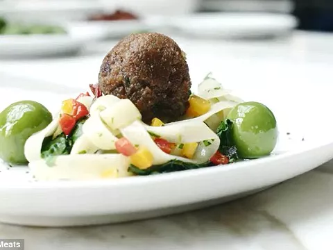 Egy Memphis Meats nevű cég laboratóriumban tenyészti ki a húsokat