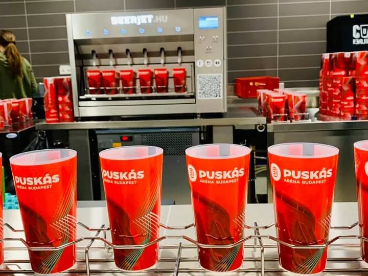 Hi-tech sörcsapokkal készül a Puskás Aréna