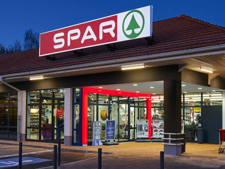 Új SPAR-üzlet Sárospatakon