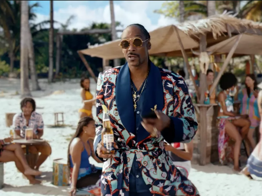 Snoop Dogg nyaral a Corona reklámjaiban