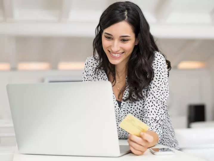 Online kereskedelem: 14 százalékkal nőhet