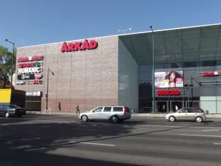 Megnyitott a szegedi Árkád