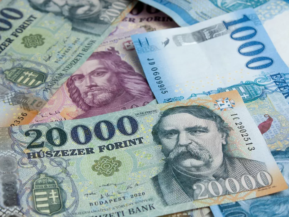 Százmilliókkal nőhet a SZÉP kártyák forgalma