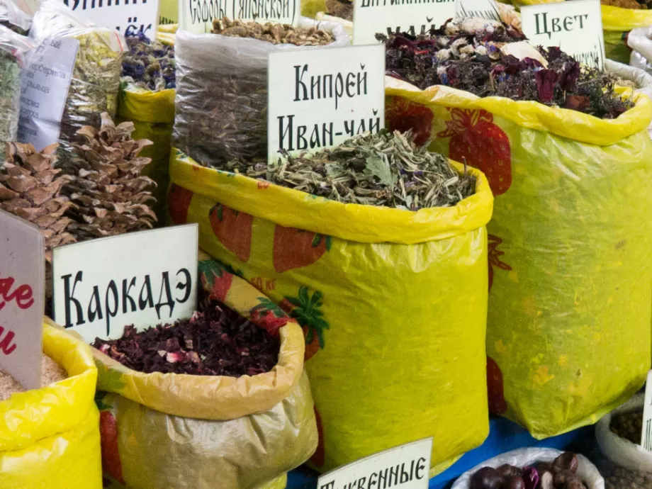 A népszerűbb márkák kivonultak Oroszországból, de mégis ott maradtak
