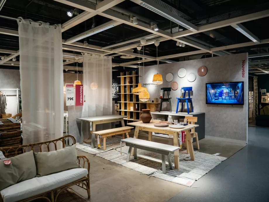 Tárgyalóasztalnál folytatja az IKEA és a KASZ