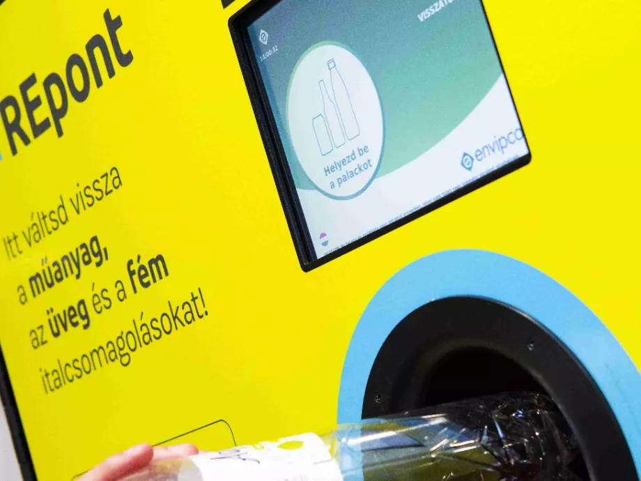 140 millió visszaváltott palack az ALDI-nál