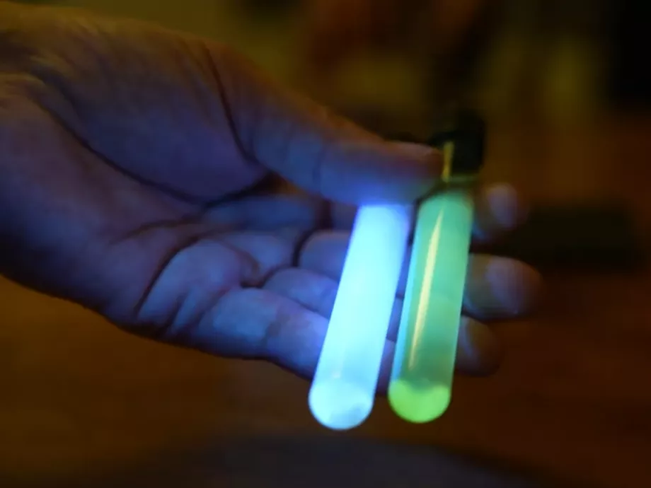 Fluoreszkáló nanorészecskékre bukkantak a Debreceni Egyetemen