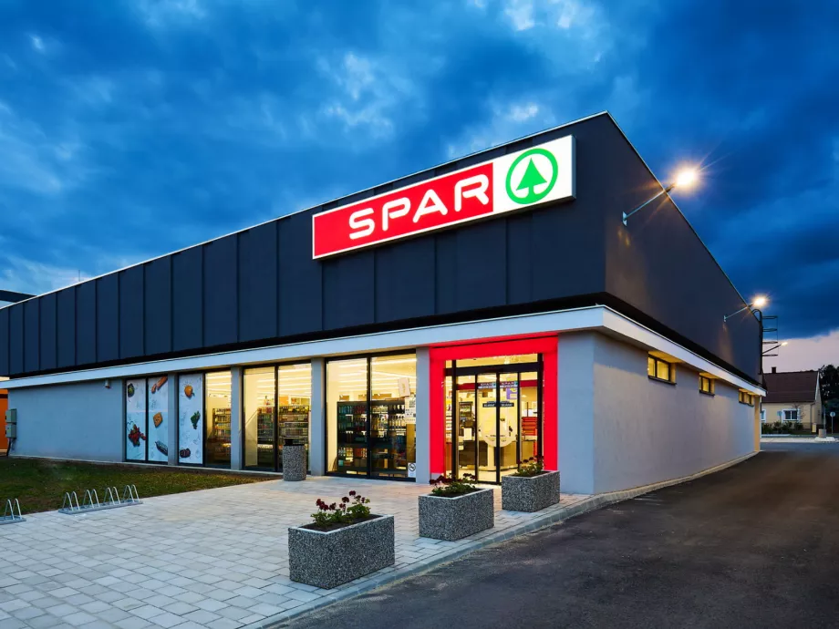Dinamikusan bővül a SPAR franchise hálózata