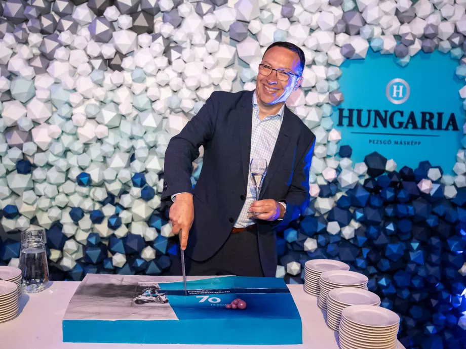 Stílus, tradíció, technológia – így ünnepel a Hungaria