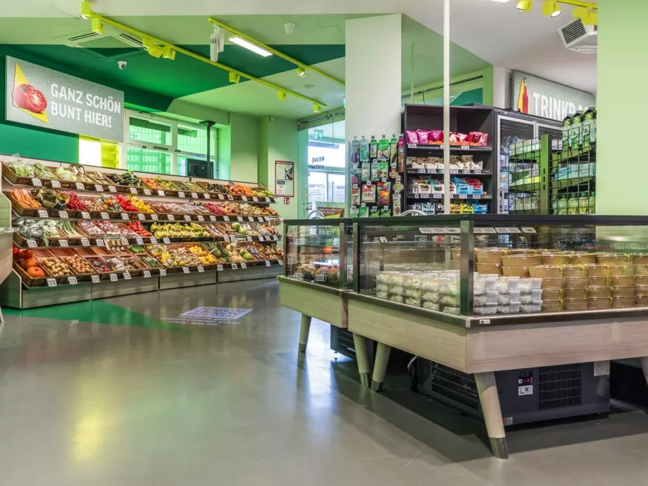 A REWE megnyitotta az első teljesen növényi alapú szupermarketet Berlinben