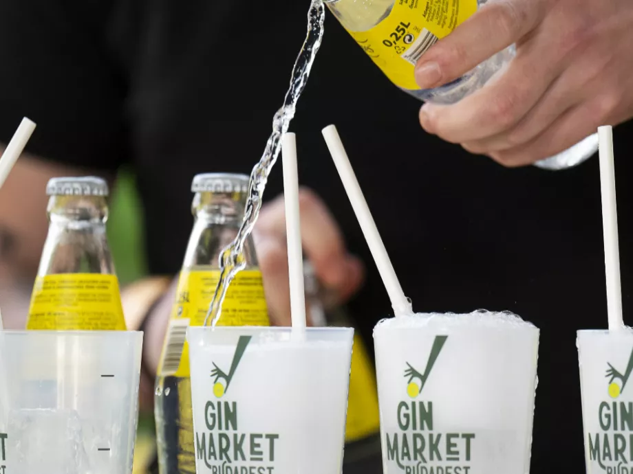 Különleges gin tonic receptek, amelyek feldobják a nyarat