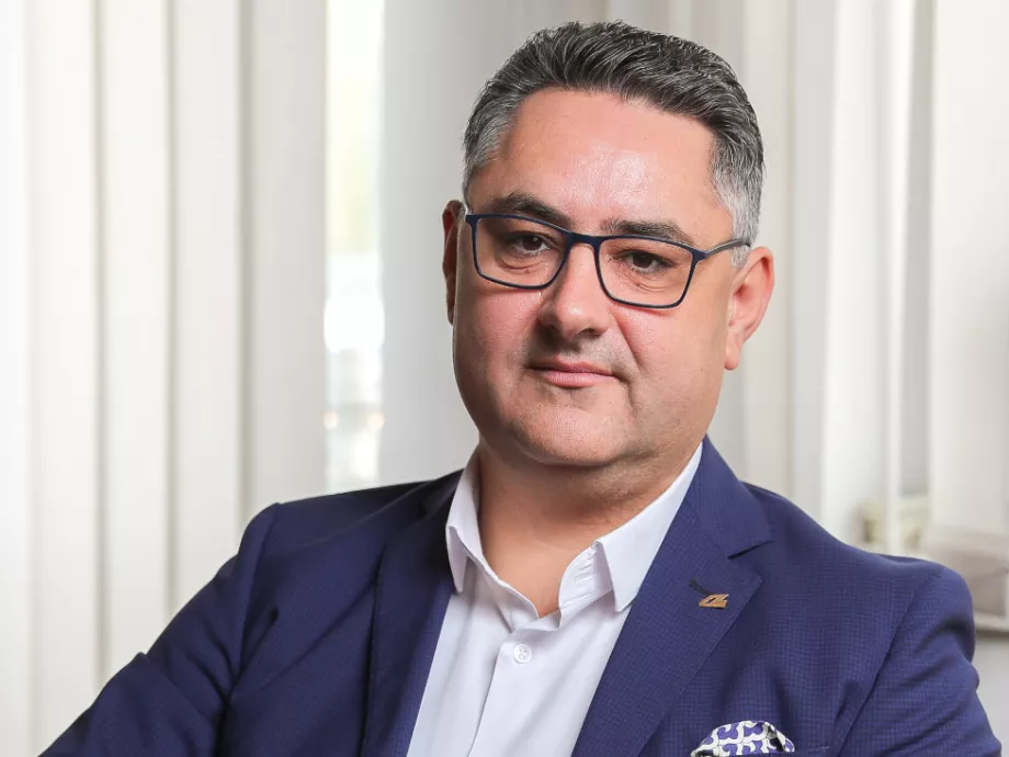 Szintézis Informatika: Innovációval a jövő felé